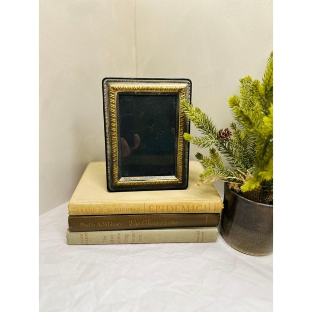 Vtg Silver Plated And‎ Gold Frame Velvet Back 3x5 Classic Decor Patina